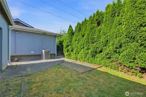 207 E 84th Street Tacoma WA 98445