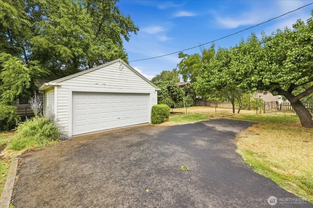 1020 S College Avenue College Place WA 99324