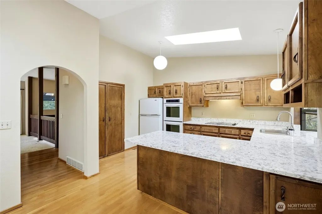 8530 Frederick Place Edmonds WA 98026