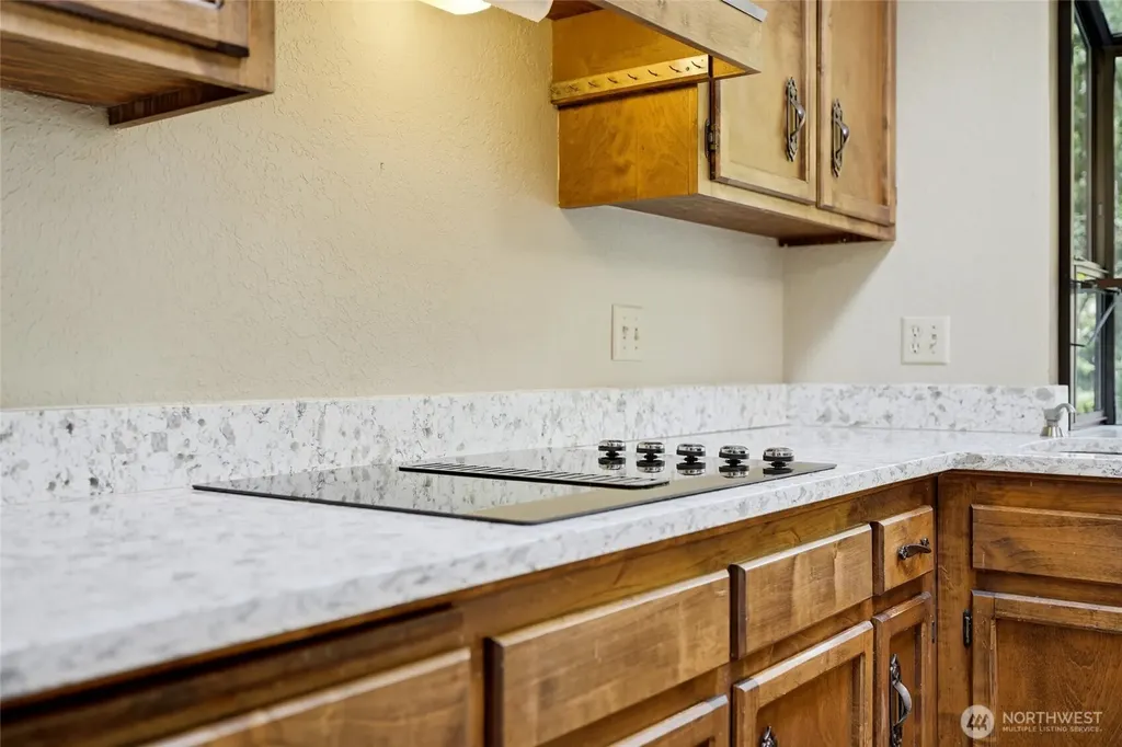8530 Frederick Place Edmonds WA 98026