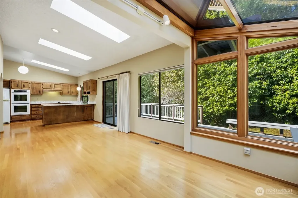 8530 Frederick Place Edmonds WA 98026