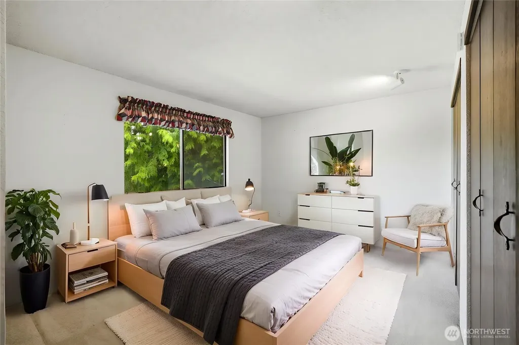 8530 Frederick Place Edmonds WA 98026