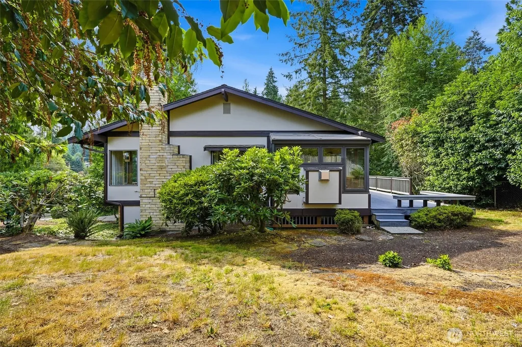 8530 Frederick Place Edmonds WA 98026