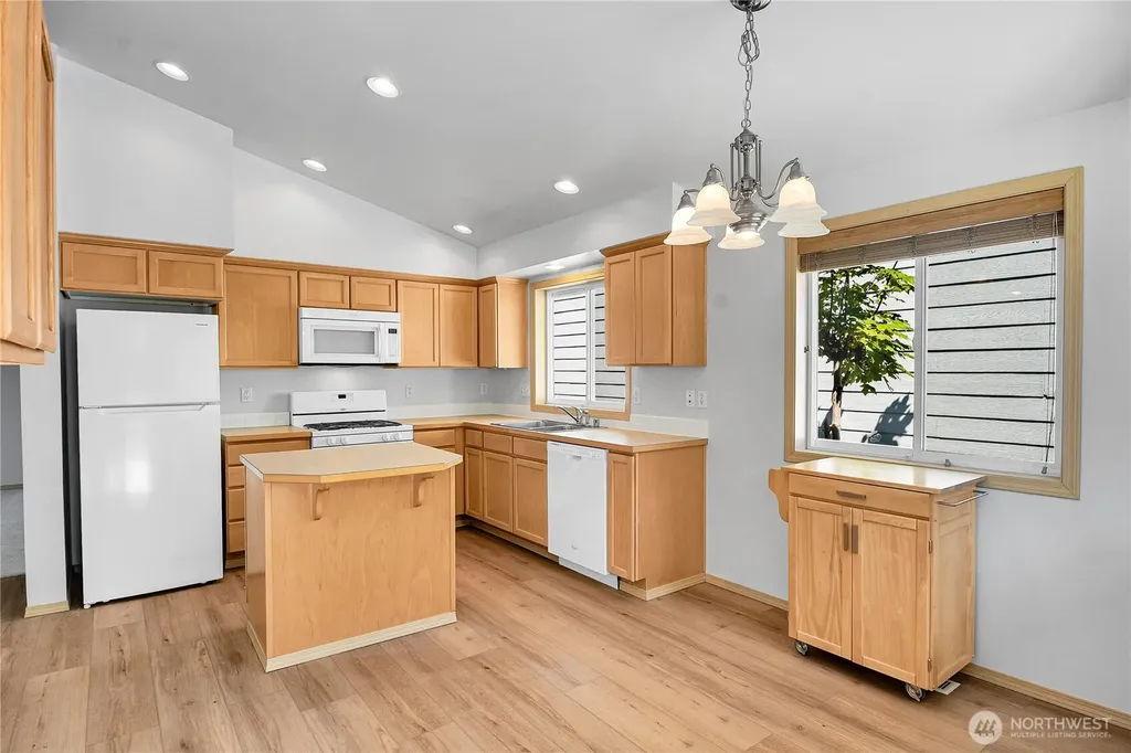 6005 74th Avenue NE Marysville WA 98270