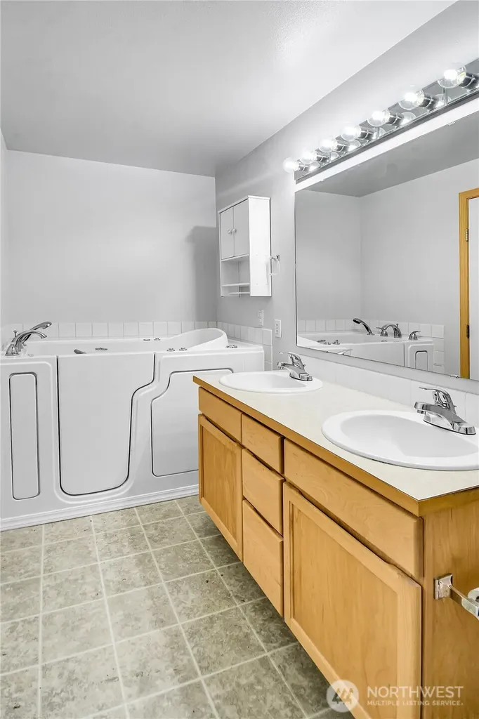 6005 74th Avenue NE Marysville WA 98270