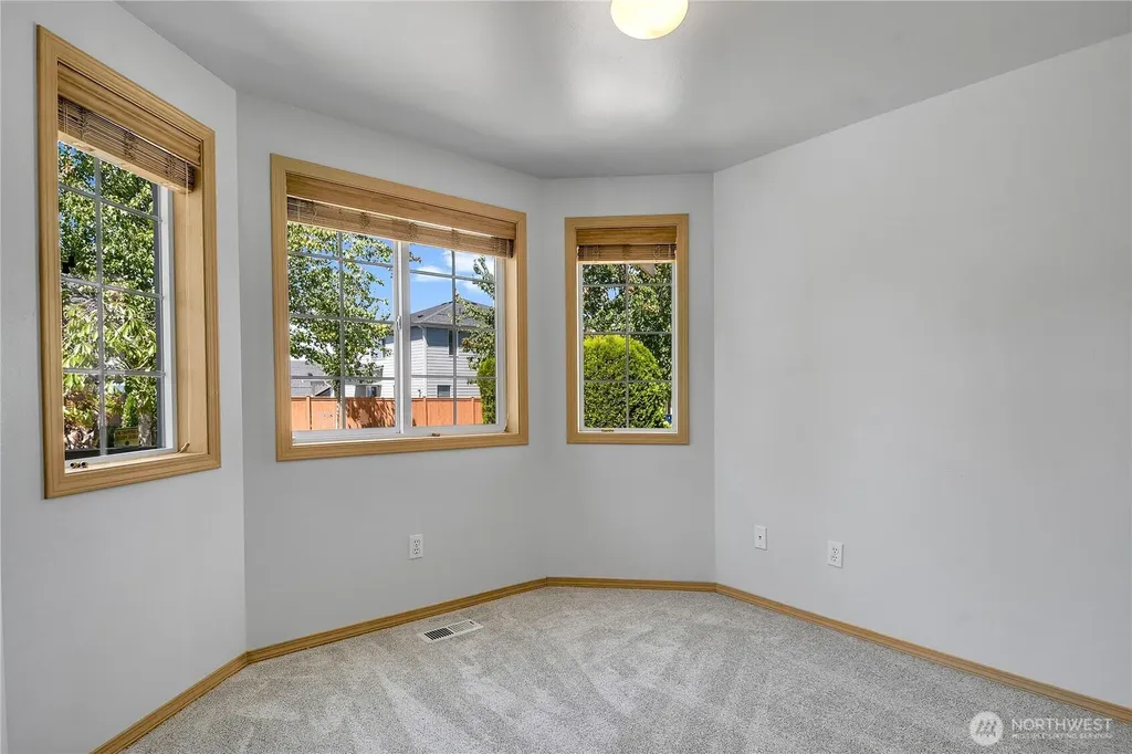 6005 74th Avenue NE Marysville WA 98270