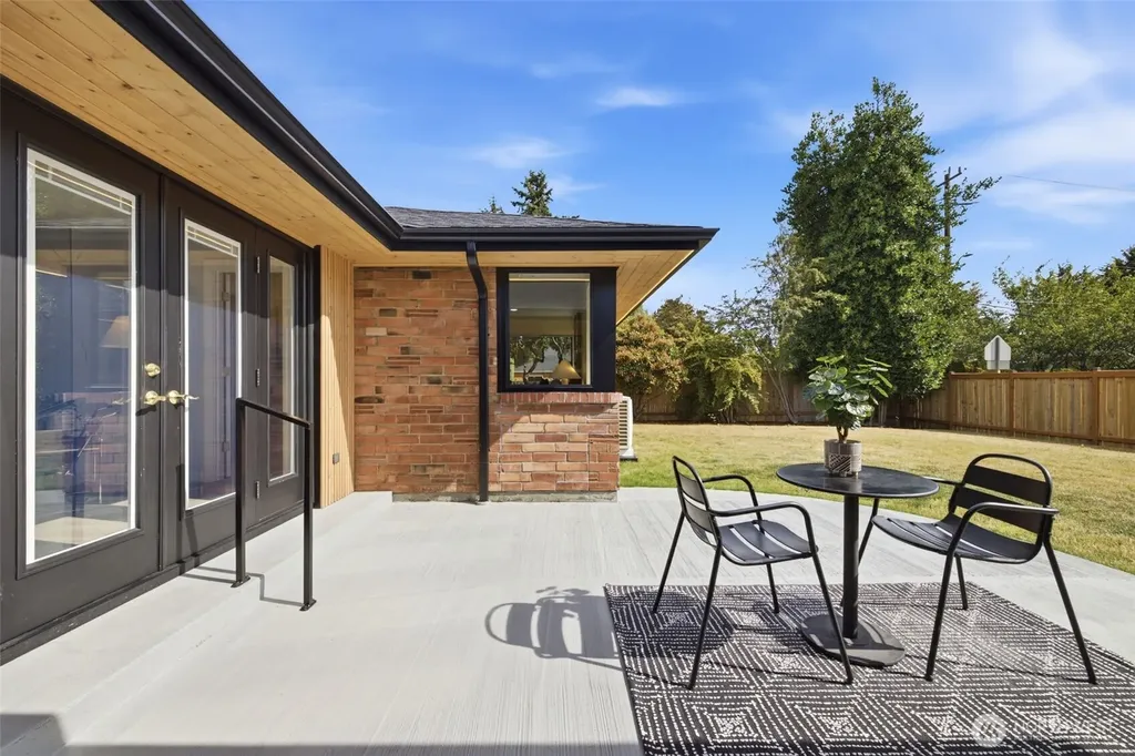 9518 18th Avenue NW Seattle WA 98117