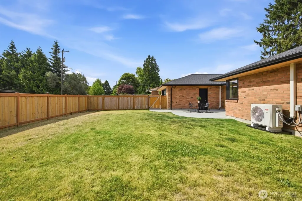 9518 18th Avenue NW Seattle WA 98117