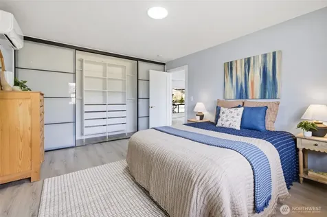 9518 18th Avenue NW Seattle WA 98117