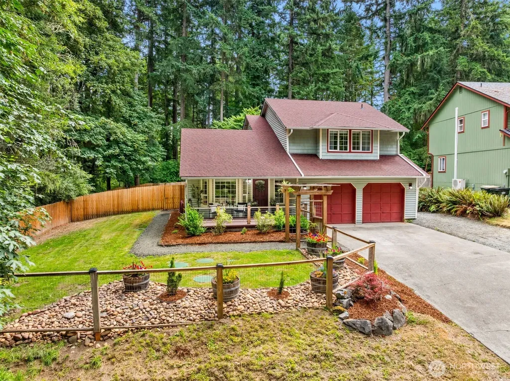 7649 Kittiwake Dr. SE Olympia WA 98513