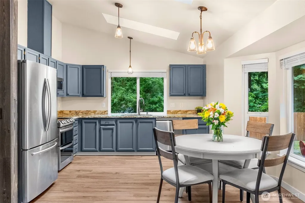 7649 Kittiwake Dr. SE Olympia WA 98513