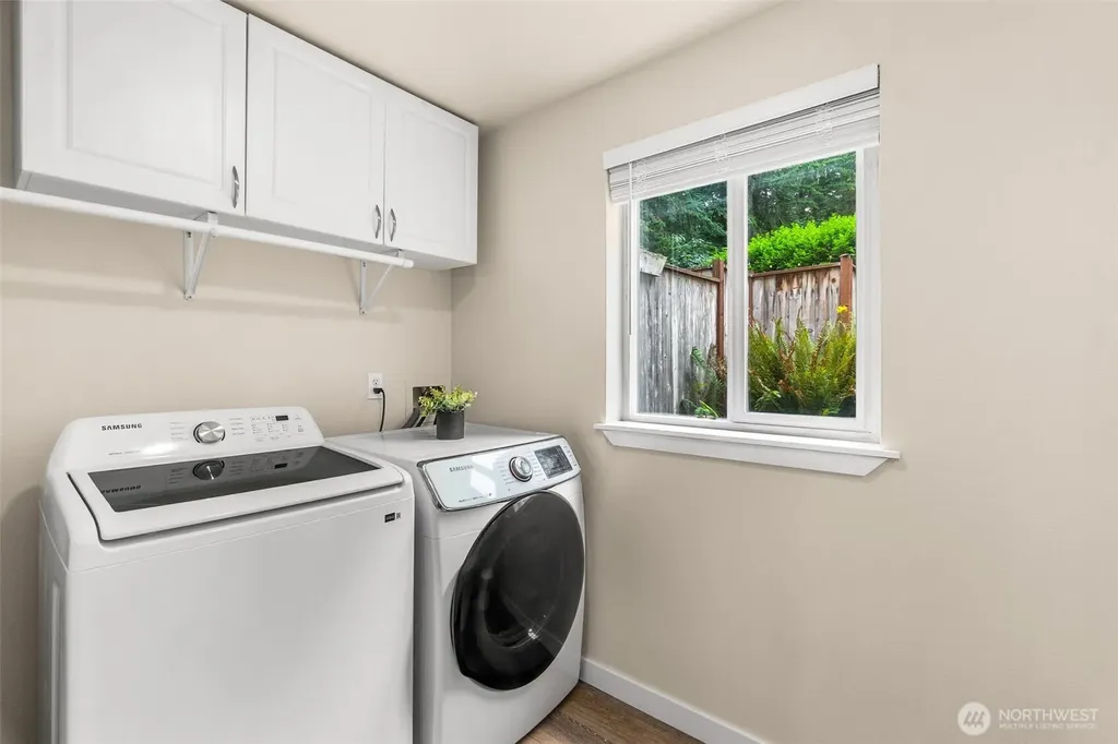 7649 Kittiwake Dr. SE Olympia WA 98513