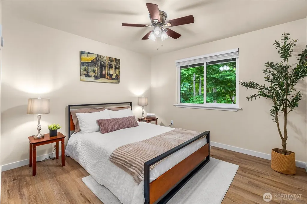 7649 Kittiwake Dr. SE Olympia WA 98513