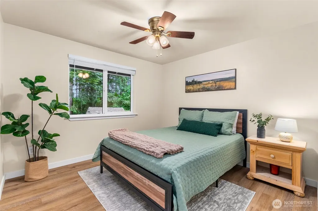 7649 Kittiwake Dr. SE Olympia WA 98513