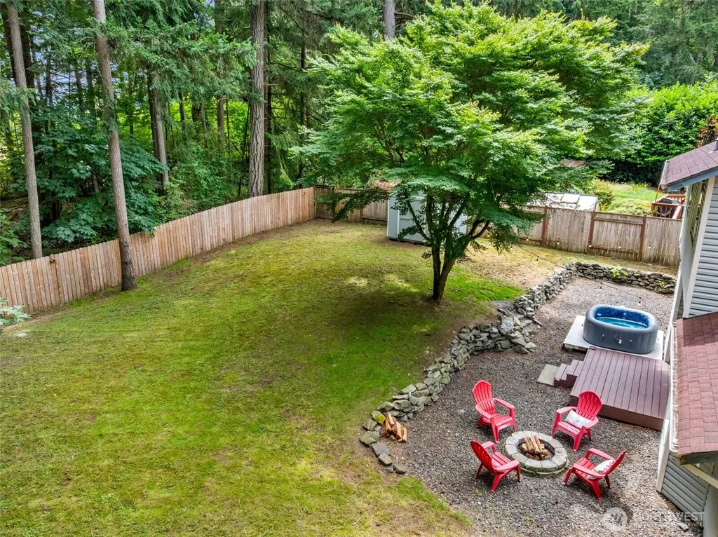 7649 Kittiwake Dr. SE Olympia WA 98513