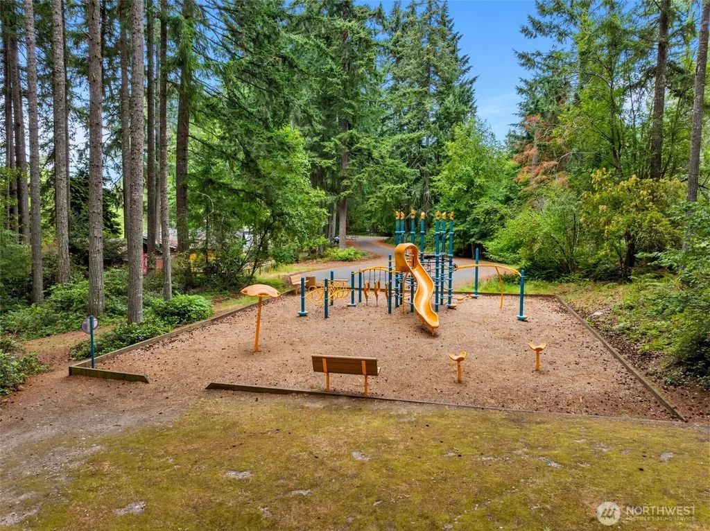 7649 Kittiwake Dr. SE Olympia WA 98513