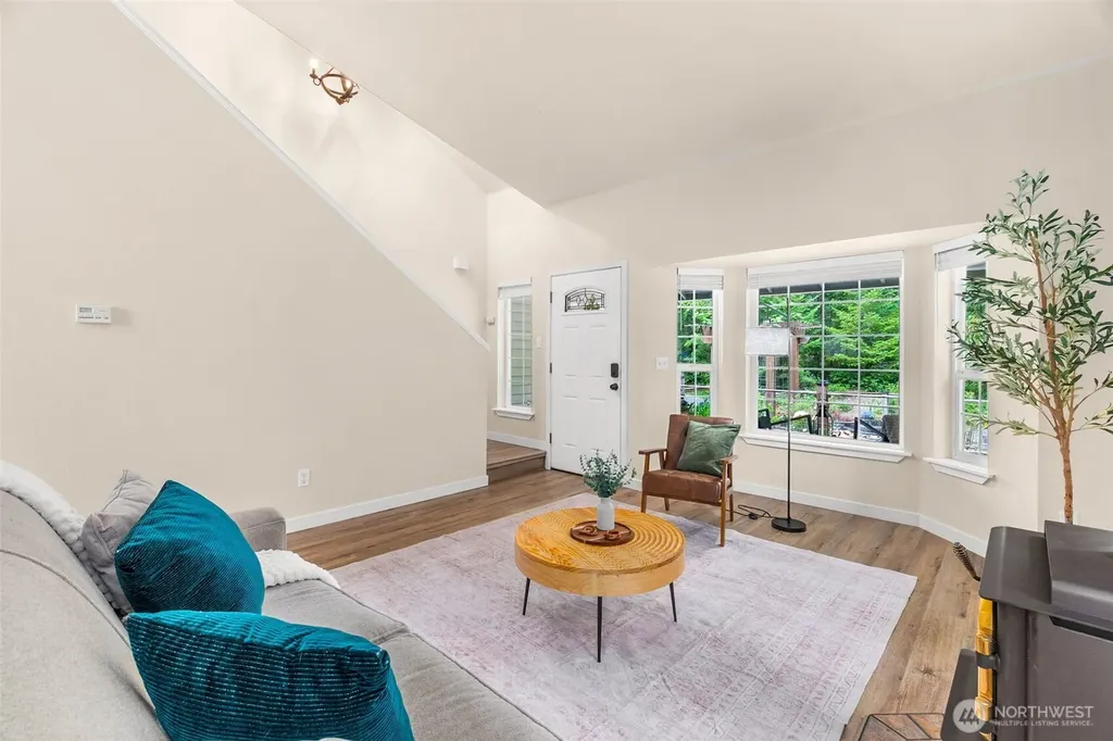 7649 Kittiwake Dr. SE Olympia WA 98513