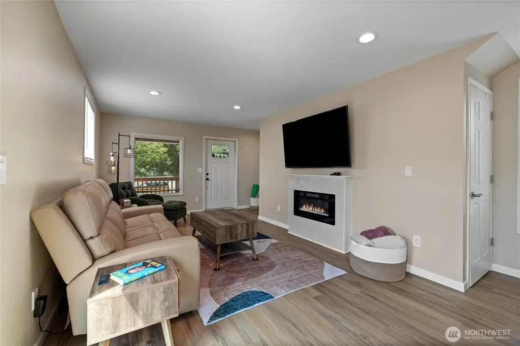 2513 S Hosmer Street Tacoma WA 98405