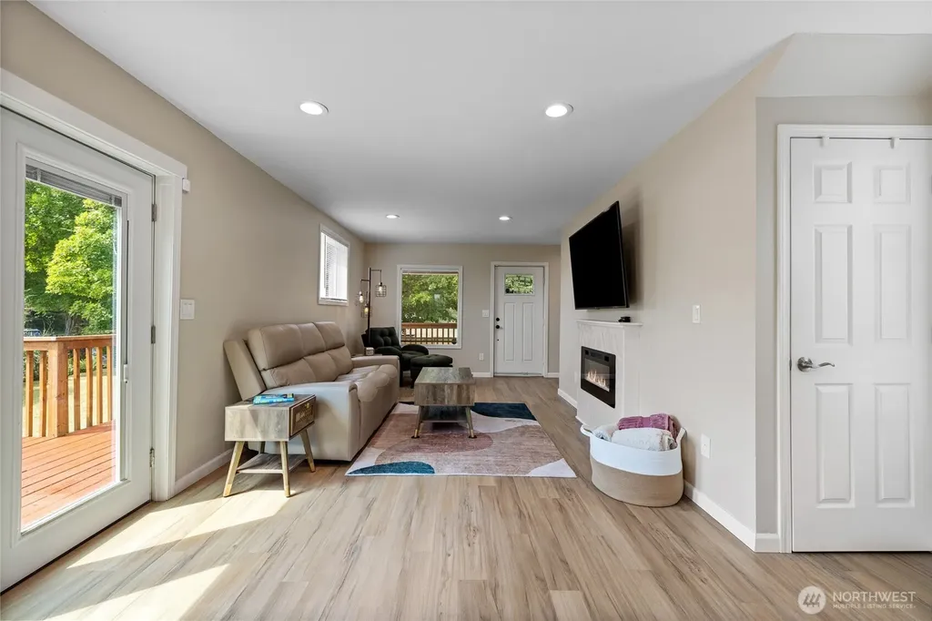 2513 S Hosmer Street Tacoma WA 98405