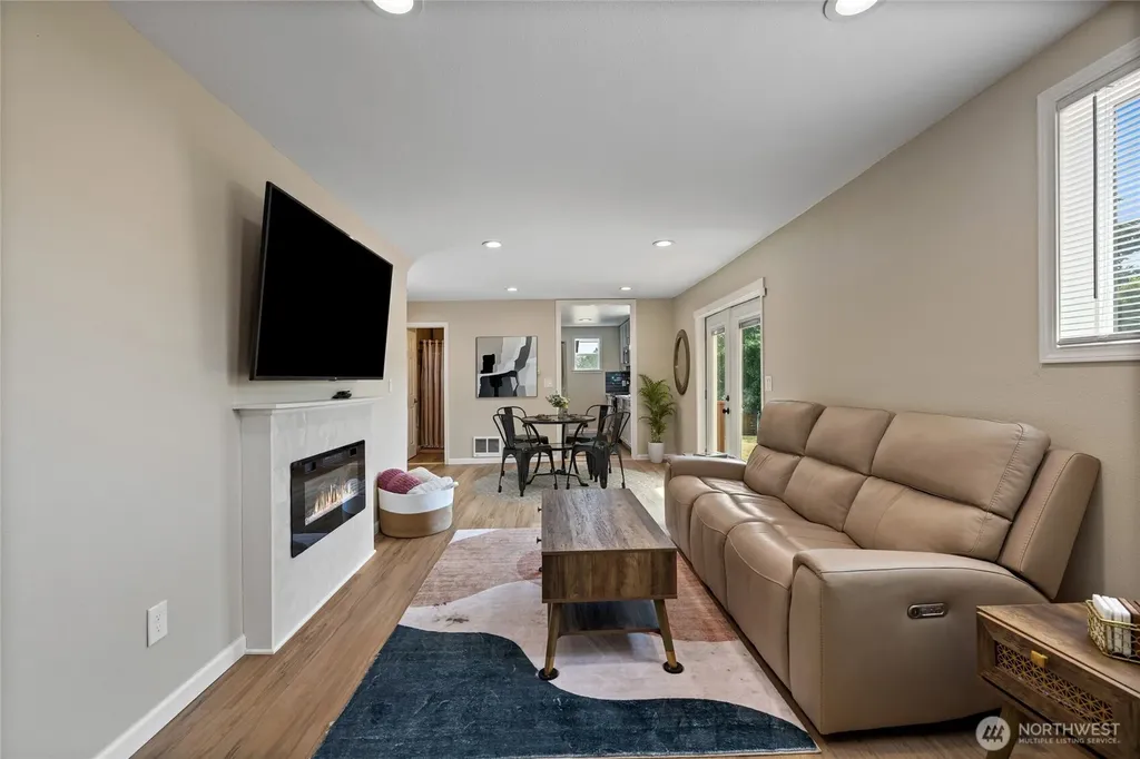 2513 S Hosmer Street Tacoma WA 98405