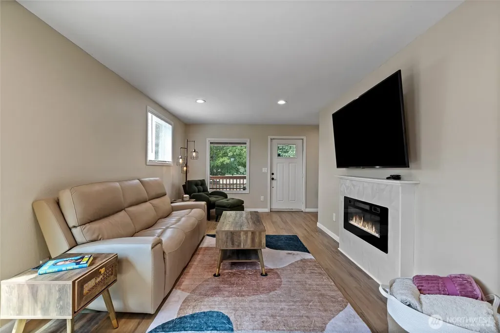 2513 S Hosmer Street Tacoma WA 98405