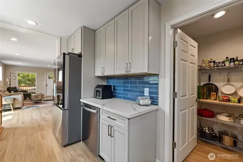 2513 S Hosmer Street Tacoma WA 98405