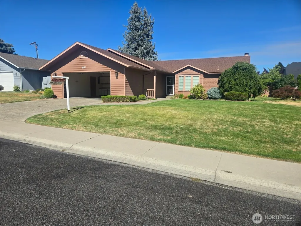 605 Park Place Yakima WA 98908