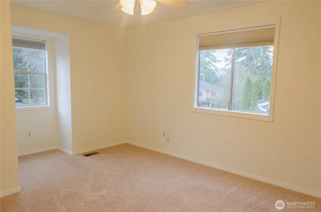 23954 SE 42nd Place Sammamish WA 98029