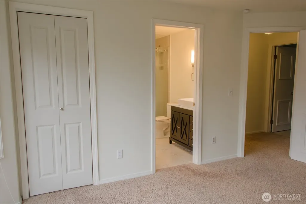 23954 SE 42nd Place Sammamish WA 98029