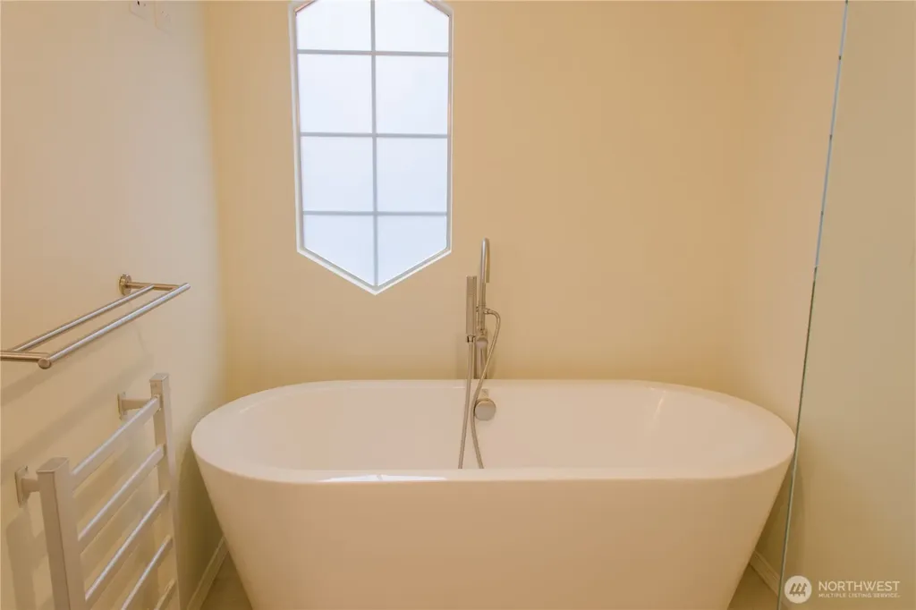 23954 SE 42nd Place Sammamish WA 98029