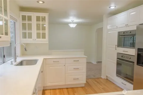 23954 SE 42nd Place Sammamish WA 98029