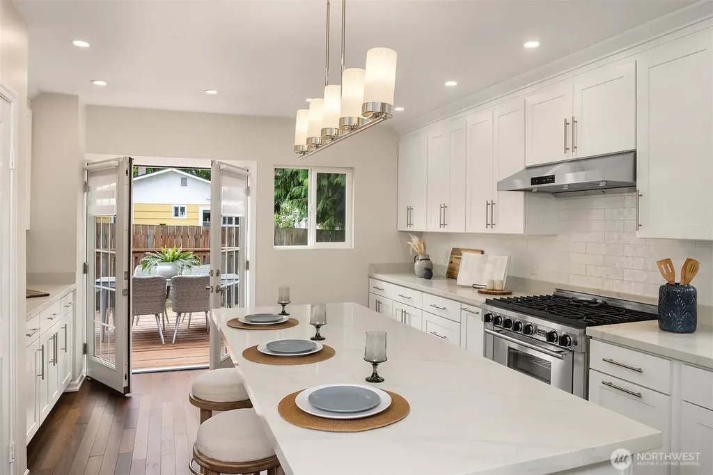 127 NE 56th Street Seattle WA 98105