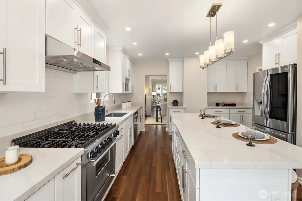 127 NE 56th Street Seattle WA 98105