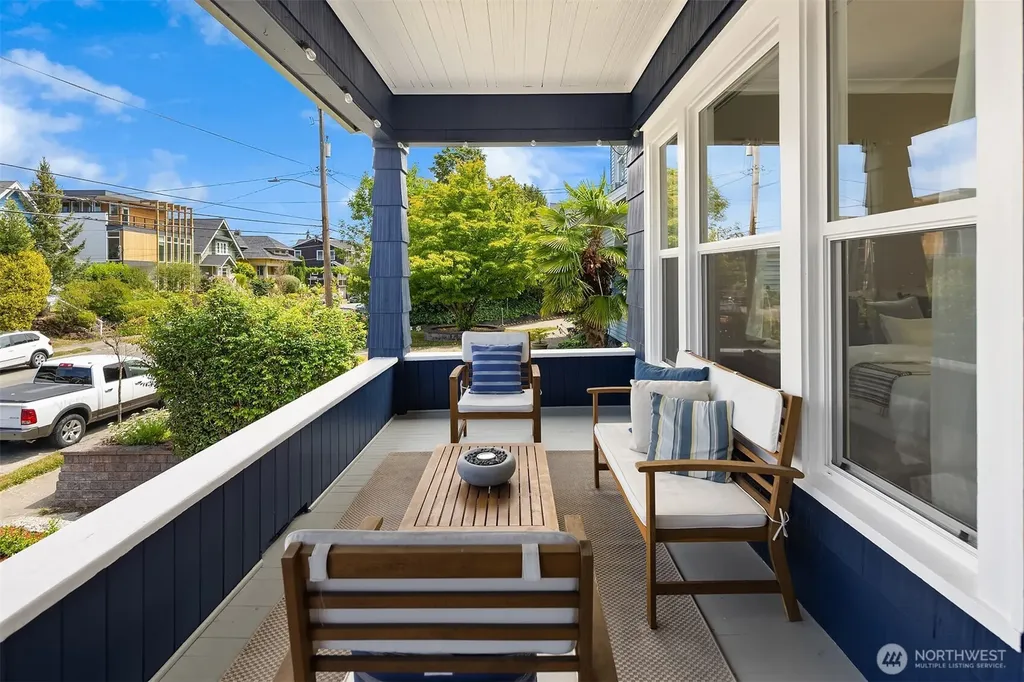 127 NE 56th Street Seattle WA 98105