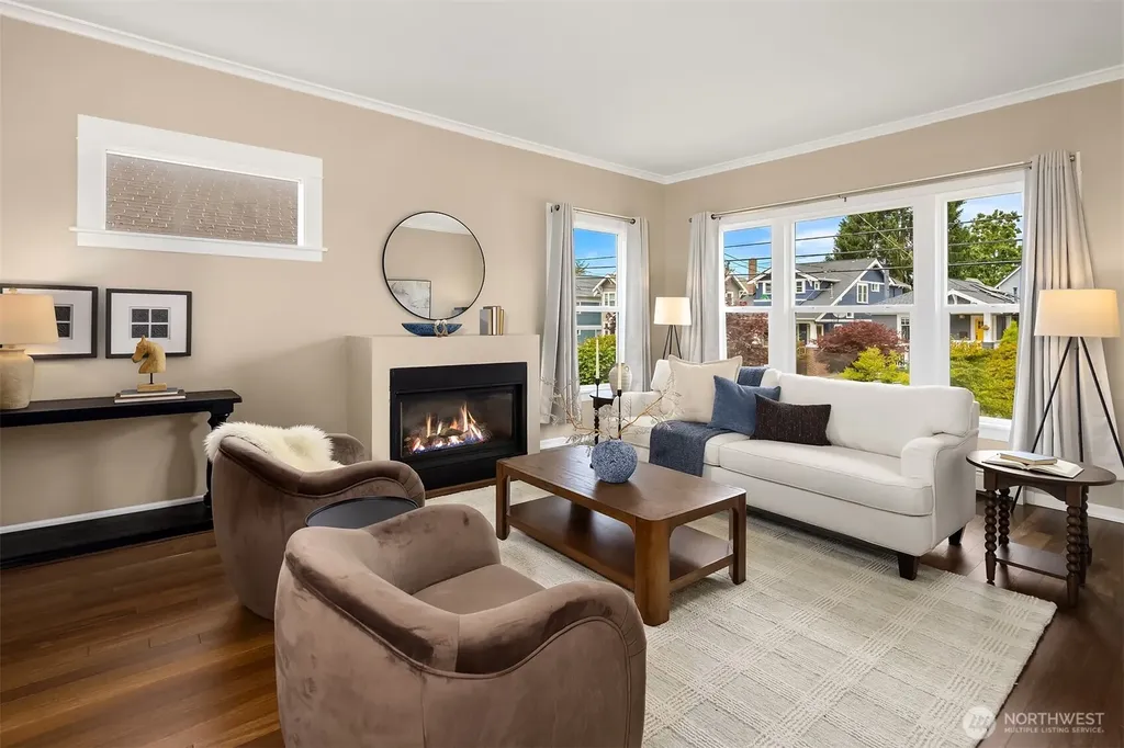 127 NE 56th Street Seattle WA 98105