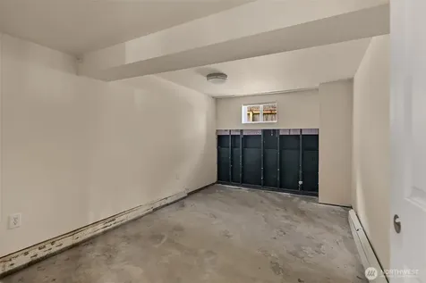 127 NE 56th Street Seattle WA 98105