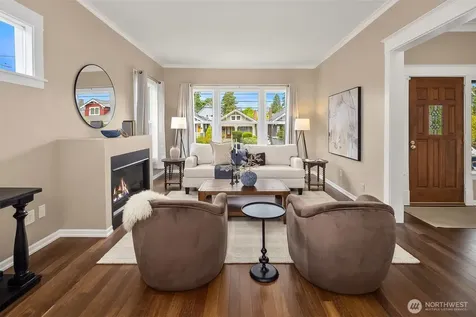 127 NE 56th Street Seattle WA 98105
