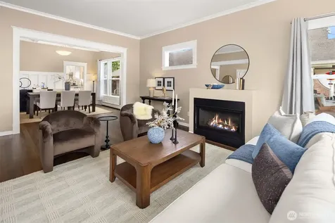 127 NE 56th Street Seattle WA 98105