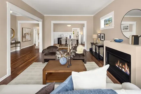 127 NE 56th Street Seattle WA 98105