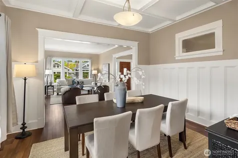 127 NE 56th Street Seattle WA 98105