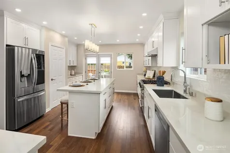 127 NE 56th Street Seattle WA 98105