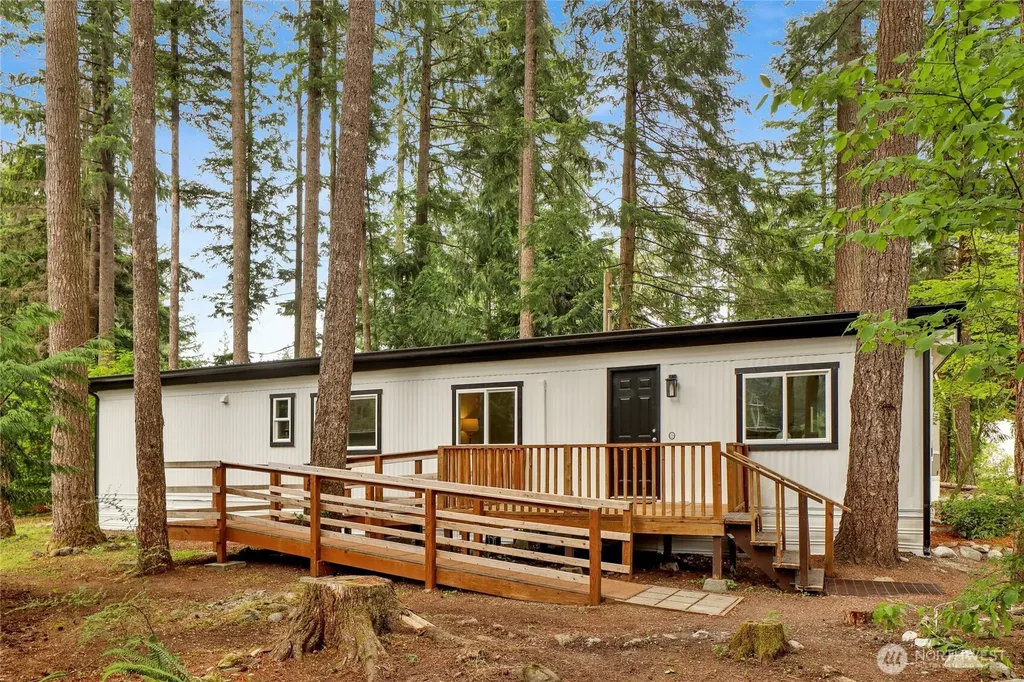 8558 Golden Valley Drive Maple Falls WA 98266