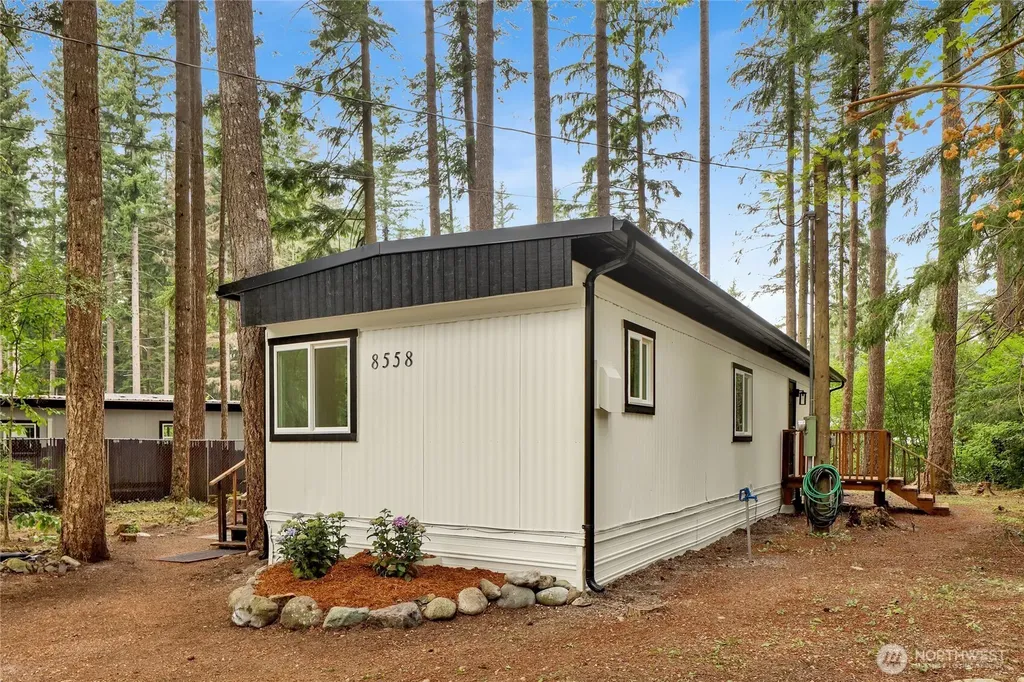 8558 Golden Valley Drive Maple Falls WA 98266