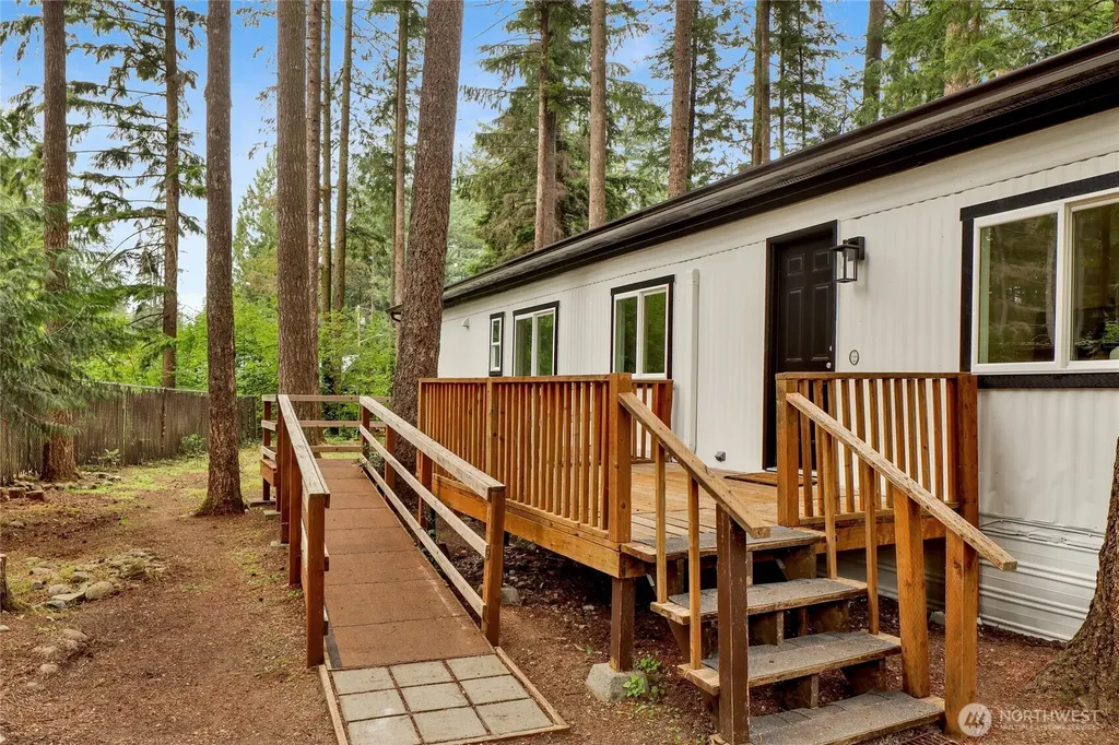 8558 Golden Valley Drive Maple Falls WA 98266