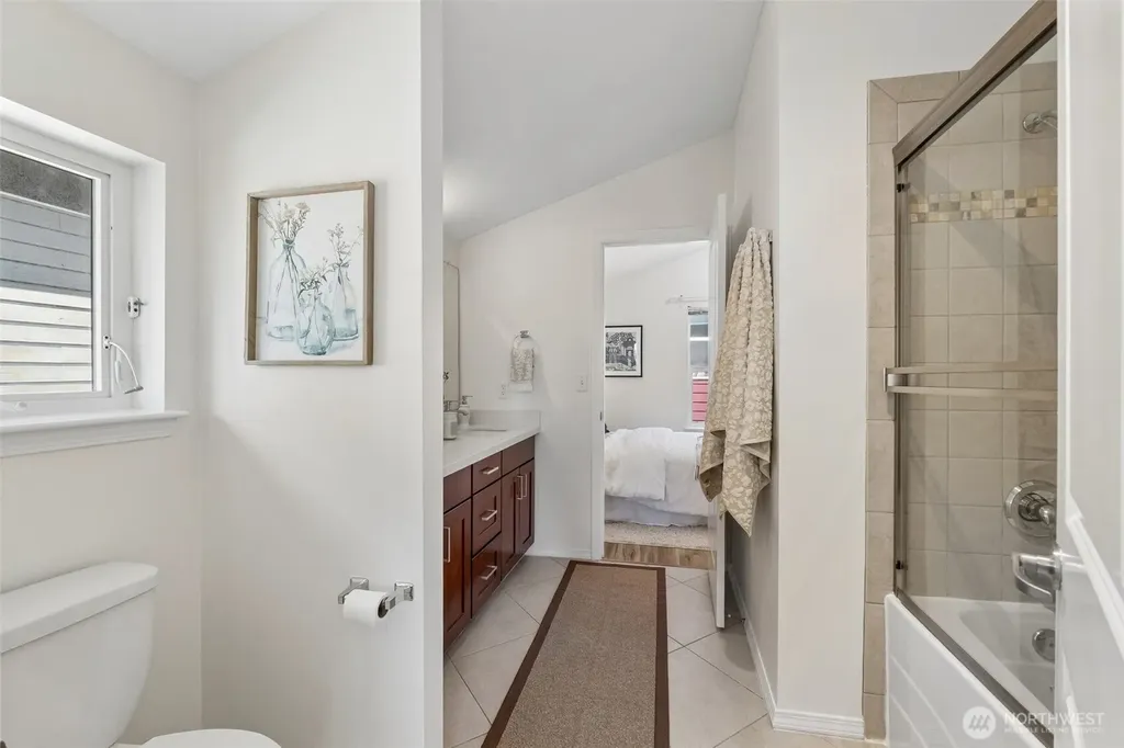516 N 46th Street Seattle WA 98103
