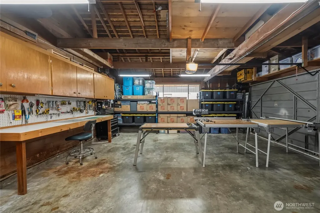 16630 3rd Avenue S Burien WA 98148