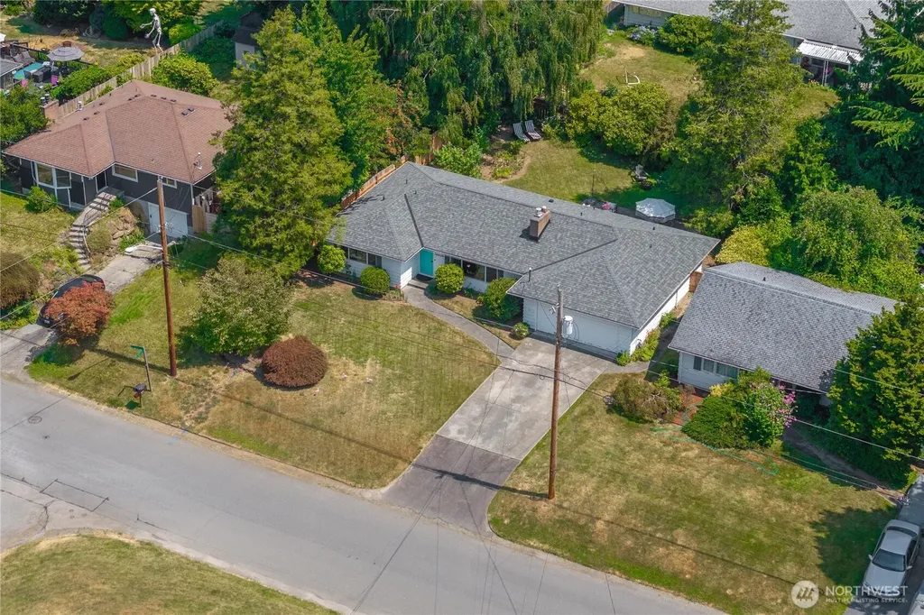 16630 3rd Avenue S Burien WA 98148