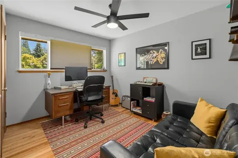 16630 3rd Avenue S Burien WA 98148