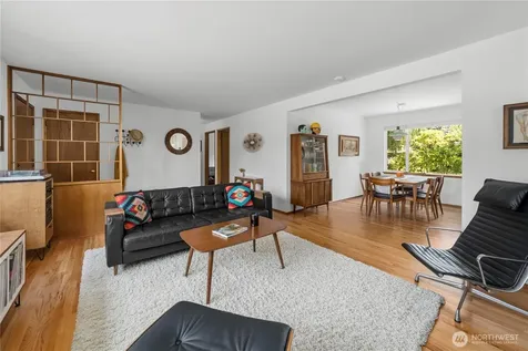 16630 3rd Avenue S Burien WA 98148
