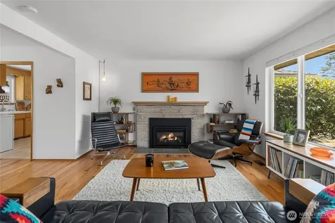 16630 3rd Avenue S Burien WA 98148